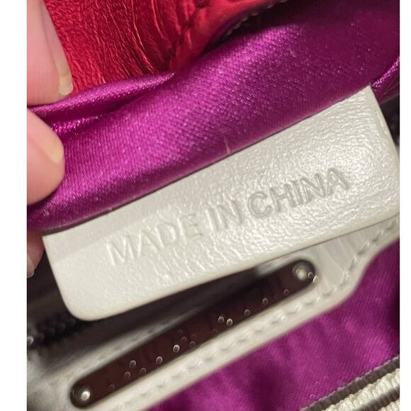 Henri Bendel Pebbled Leather Studded Wristlet Red - Picture 10 of 10